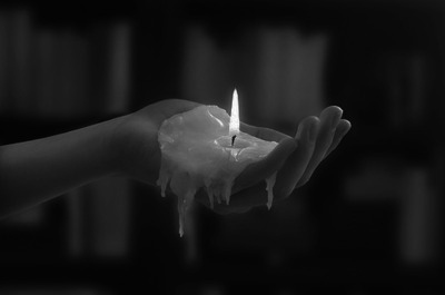 candle-4