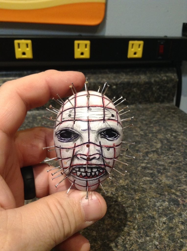 PINHEAD (HELLRAISER) CLIVE BARKER